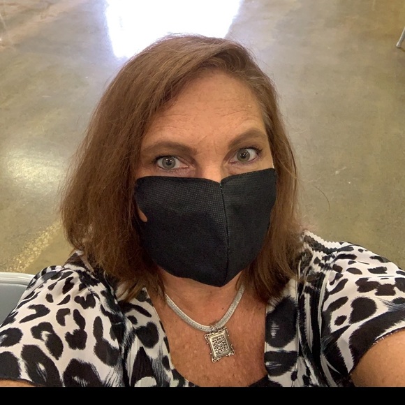 Meet your Posher, Marilynn - Picture 1 of 4